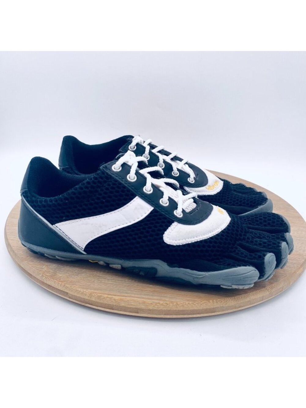 Vibram Fivefingers Shoes Womens 7.5 38 Black Mesh Speed Performance Flats